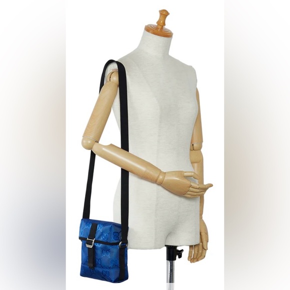 BLUE GUCCI GG ECONYL OFF THE GRID MESSENGER BAG - Picture 5 of 13